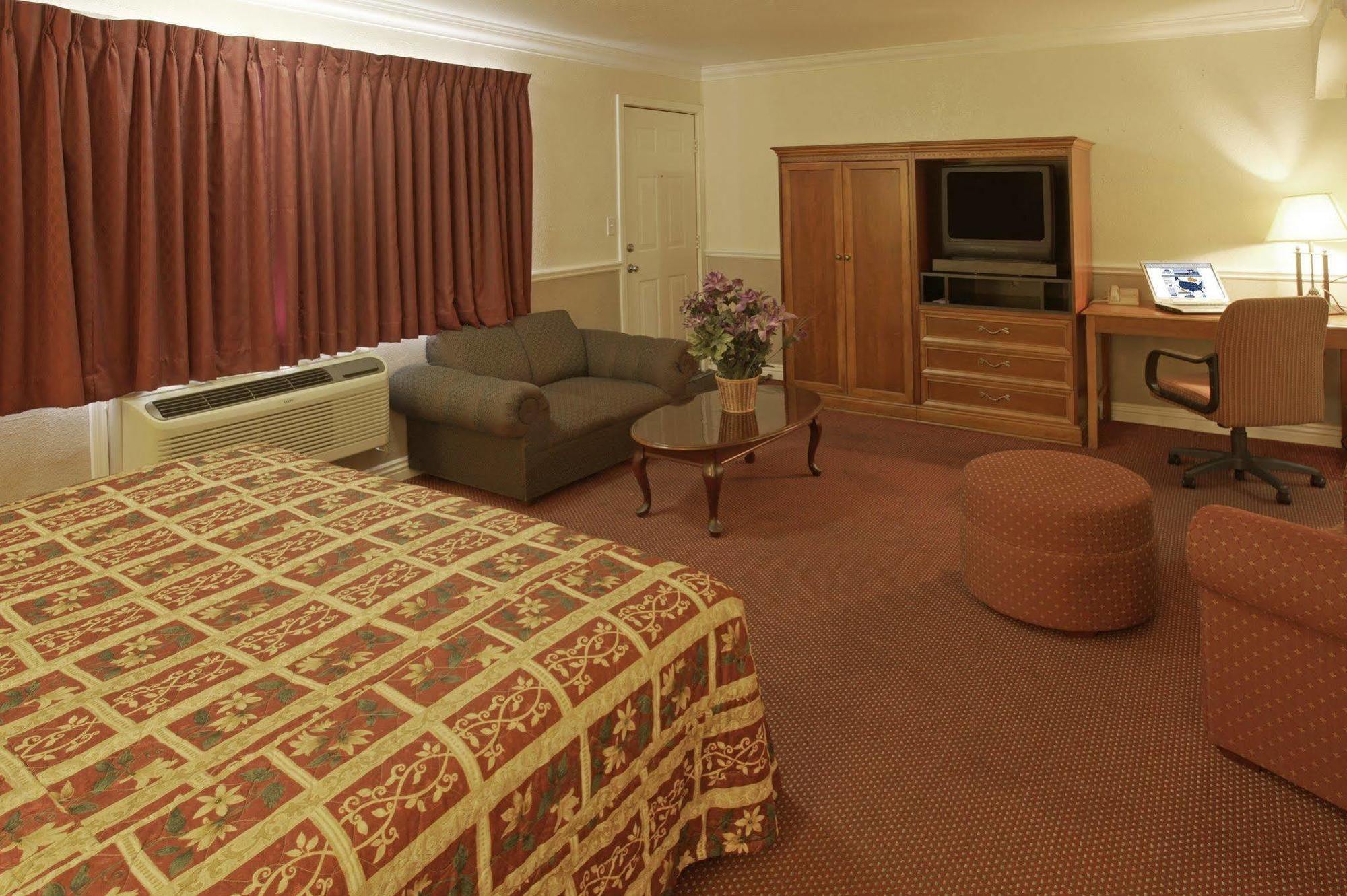 Legacy Inn&suites Anaheim
